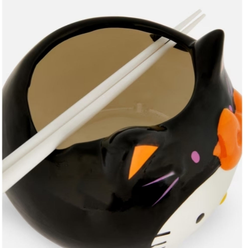 Halloween Hello Kitty Ramen Bowl With Chopsticks - Picture 2 of 6
